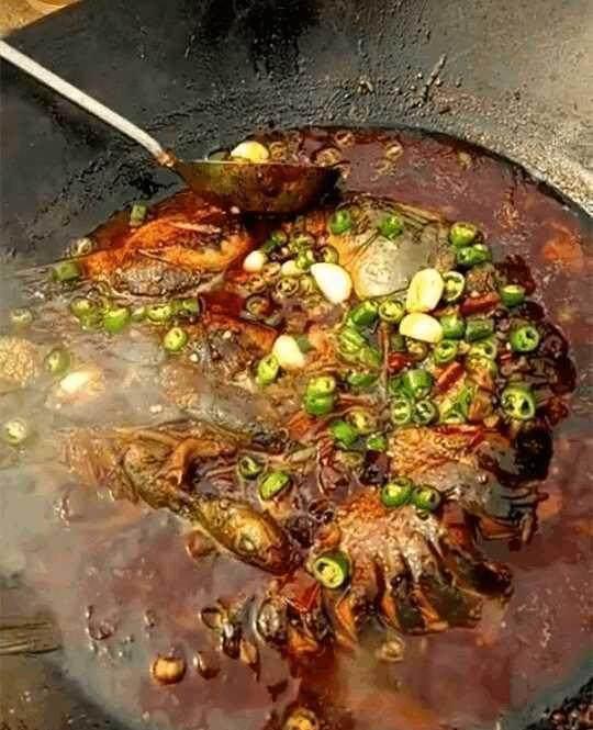 【开云电竞官网】倪妮彭于晏演绎初恋小事 片场互损似回到校园(图2) 开云电竞官网