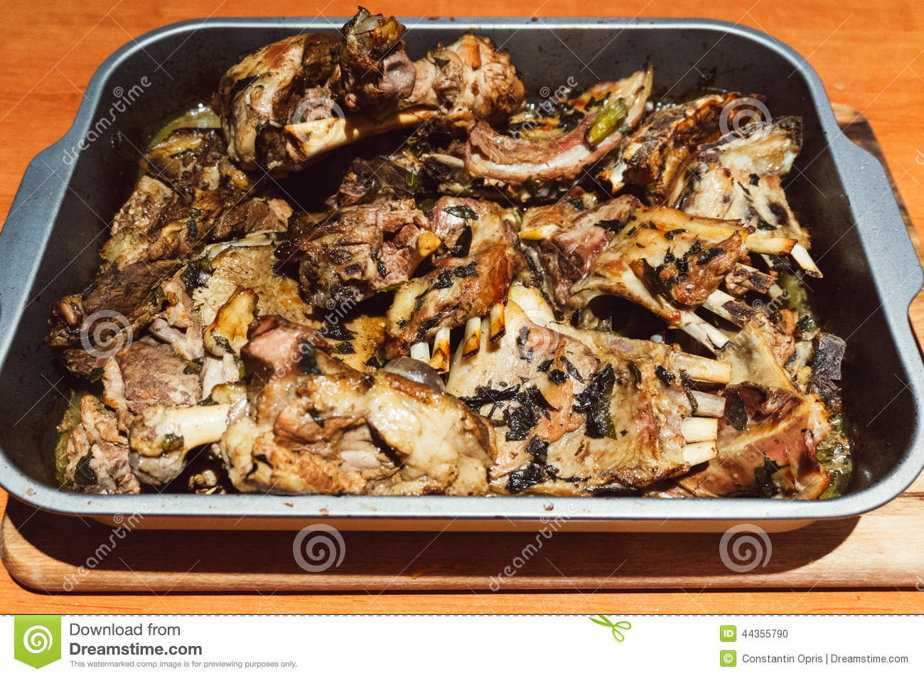 【开云电竞】《一出好戏》票房登顶,形象大变的他意外成最大赢家(图3) 开云电竞