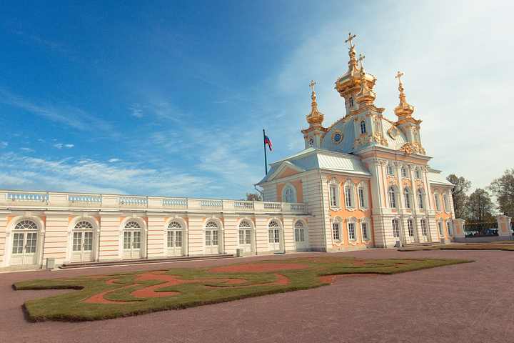 “开云电竞”余文乐内地首部电视剧《玲珑局》烧脑上线(图2) 开云电竞