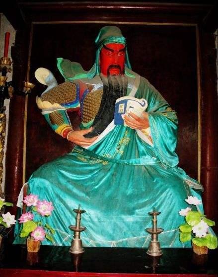 开云电竞app下载安装_家里装个阳台花园,朋友来都不愿待在客厅了(图3) 开云电竞